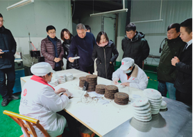 世界知识产权组织和国家知识产权局调研湖南中国科技股份集团桑植白新利体育有限公司